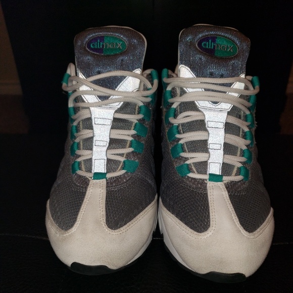 Women's Air Max 95's - Picture 4 of 8